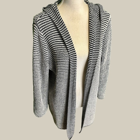 Nicole Miller Artelier Women's Navy Blue and White Hooded Cardigan Sweater Sz M - Picture 12 of 15